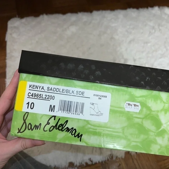 SAM Edelman Platforms - Picture 7 of 7